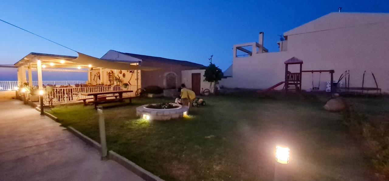 Ekavi Hotel Sfakaki Exterior photo